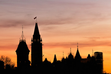 Fototapeta premium View of Parliament buildings from Plaza Bridge Ottawa during sunset