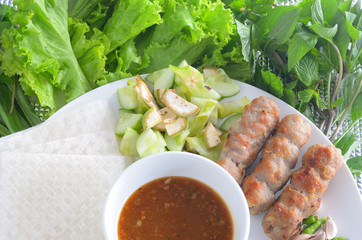 vietnamese meatball wraps