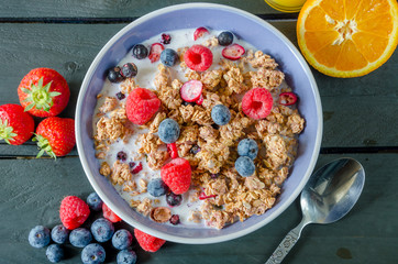Mixed fruit granola