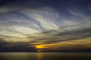 Fototapeta na wymiar Sunset sky at sea
