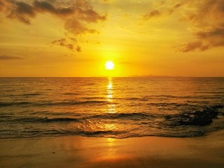 Warmer Sonnenuntergang Thailand