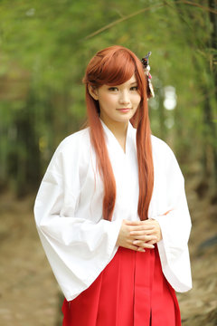 Miko in nature