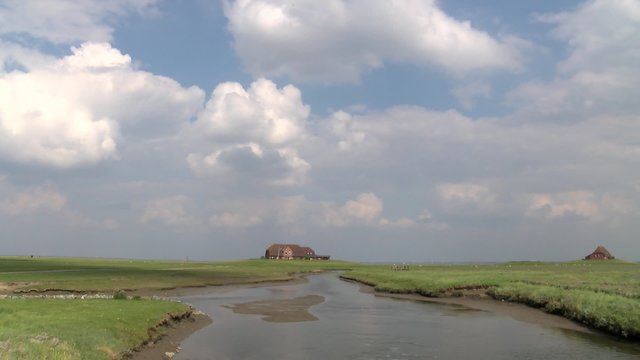 Weltnaturerbe Wattenmeer:Hallig, Haus auf der Warft
