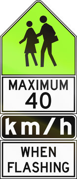 Canadian regulatory road sign - Maximum 40 kmh when flashing. This sign is used in Ontario