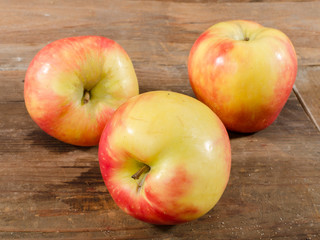 Tasty apples