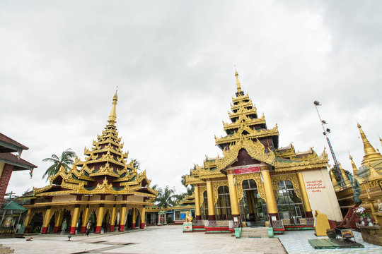 Shwemawdaw pagoda, the tallest pagoda and beautiful in Bago, Myanmar