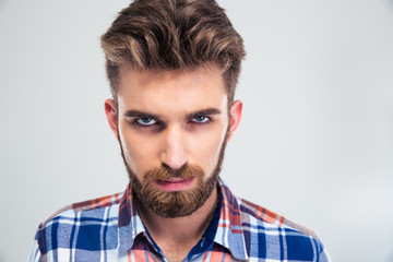 Obraz premium Portrait of angry man looking at camera