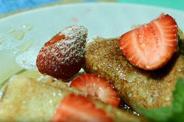 pancakes with strawberries