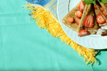 pancakes with strawberries
