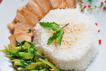 fried kale mixed crispy pork