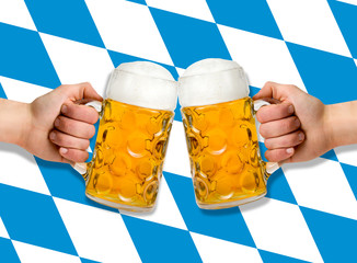 Bier trinken auf dem Oktoberfest