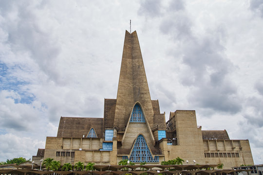 Basilika &bdquo;Nuestra de la Altagracia&ldquo; in hig&uuml;ey