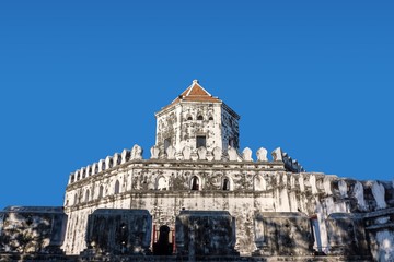 Fototapeta premium Phra Sumen Fort in Bangkok, Thailand. It is the last one of two forts at present day, that still remains from the total of 14 forts that were built in the Reign of King Rama I.