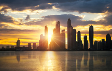 Obraz na płótnie Canvas Dubai marina during twilight