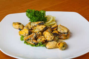 Mussels in butter sauce
