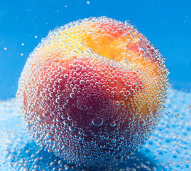 peach underwater