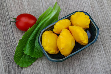 Pickled patissons