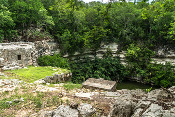 Sacred Cenote (Well of Sacrifice). Chichen Itza, Yucatan, Mexico