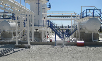 Block  alkaline purification of gasoline and kerosene.