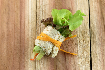 roll salad.
