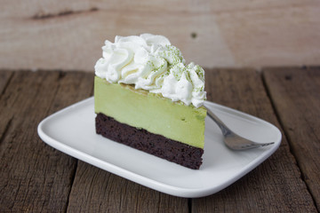 Green tea cake.