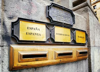 Briefkästen im Inland, Ausland und in der Hauptstadt (nach Madrid). © efired
