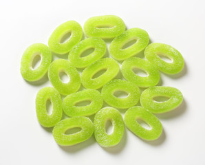 Sour gummy apple rings