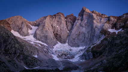 Naklejka premium Vignemale mountain in Pyrenees (Refuge Oulettes de Gaube, France)