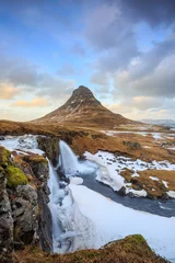 Crédence de cuisine en verre imprimé Kirkjufell Beauty of Kirkjufell mountain with water falls