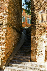 Fototapeta na wymiar Montée d'escalier