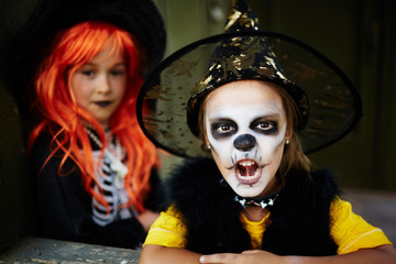 Obraz premium Frightening girl