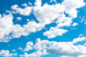 Obraz na płótnie Canvas Blue cloudly sky