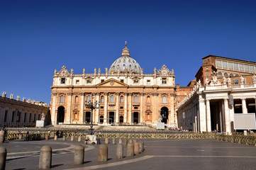 Fototapeta na wymiar Basilica of Saint Peter in Vatican - Italy 