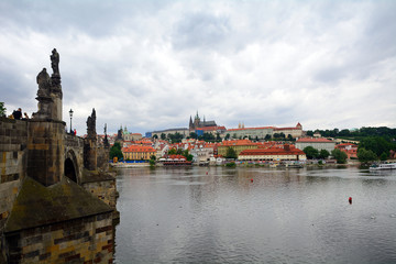 Fototapeta na wymiar Charles bridge and the castle, Prague, Czech Republic