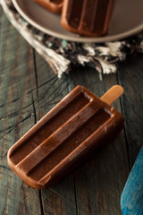 Homemade Cold Chocolate Fudge Popsicles