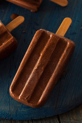 Homemade Cold Chocolate Fudge Popsicles
