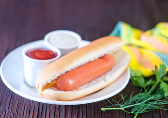 buns and sausages