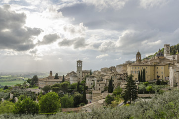 Fototapeta na wymiar Panorama of the valley in Assisi, Italy
