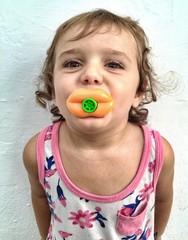 Sorridendo con il fischietto