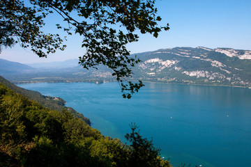 Fototapeta na wymiar Lac du Bourget depuis le Belvédère d'Ontex