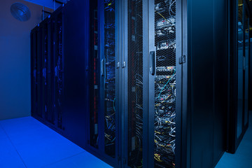 Datacenter internet servers