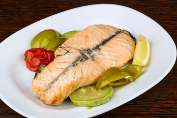 Salmon with grilled vegetables