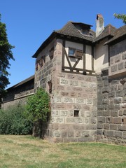 Fototapeta na wymiar Historischer Mauerturm Nürnberg