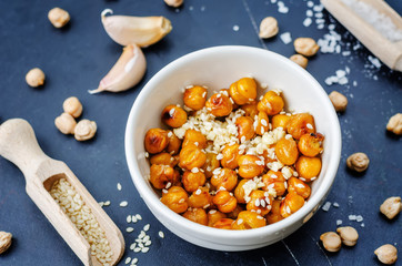 roasted garlic sesame chickpeas