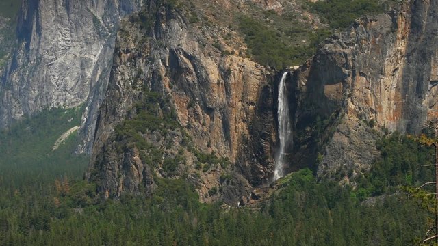 Bridalveil Fall in Yosemite National Park, California, Slow Zoom to Stop