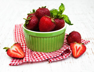 Bowl with strawberries