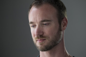 Obraz premium Studio portrait of a Caucasian male