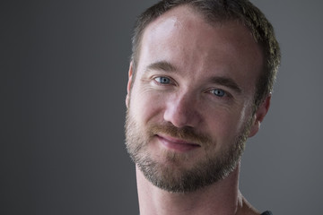 Obraz premium Studio portrait of a Caucasian male
