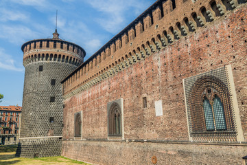 Fototapeta na wymiar beautiful Sforzesco Castle in the center of Milan
