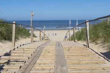 Foto op Plexiglas strandopgang naar strand © sabinevanerp